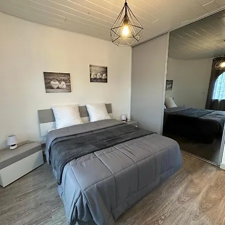 Maison De Avec Amarre